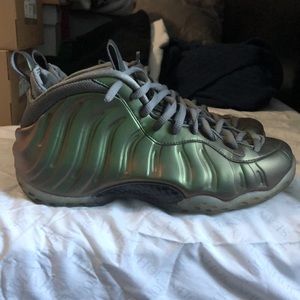 Like New Womens Air Foamposite One
